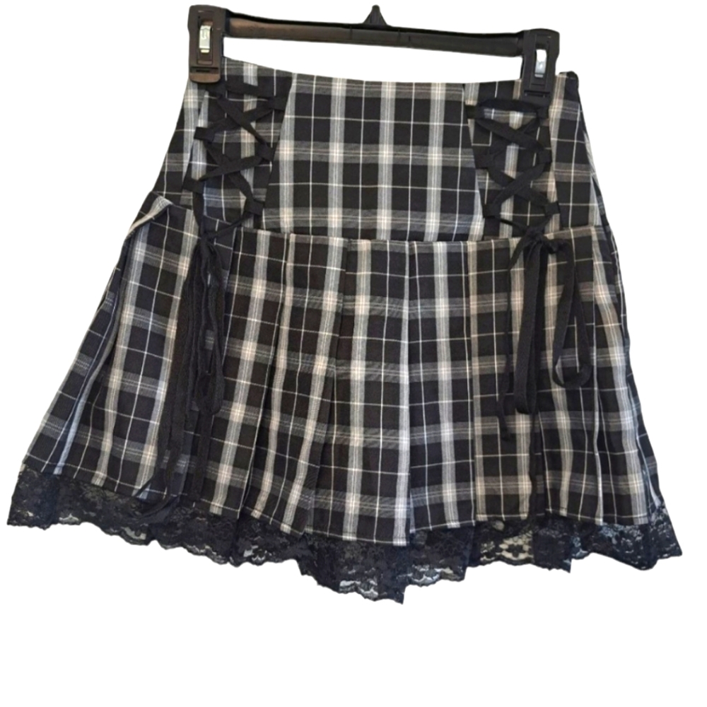 SHEIN Black and White Plaid Skirt with Lace Hem Size XS